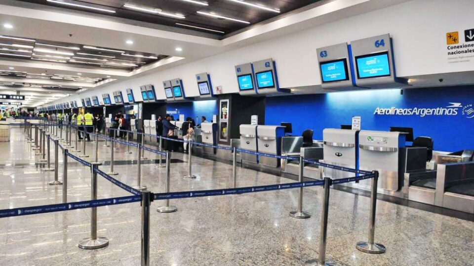 Aerolíneas Argentinas reprogramó más de 250 vuelos 