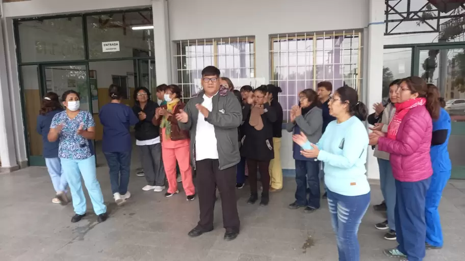 Reclamos en el Hospital Snopek por mejoras laborales