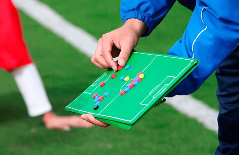 Hoy 13 de mayo, Día Mundial del Entrenador de Fútbol