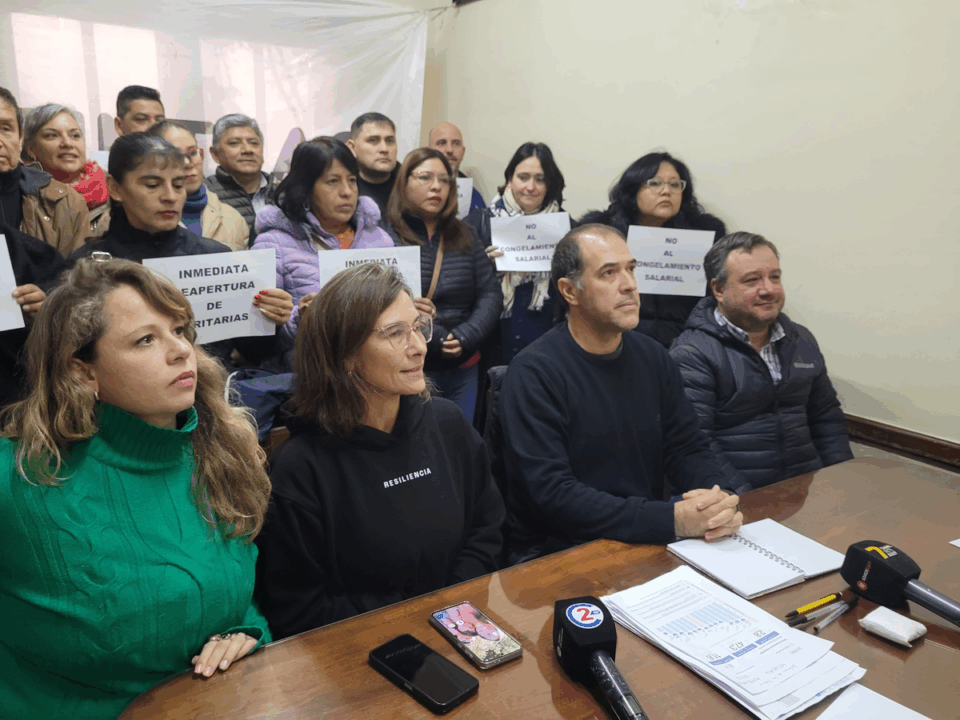 Rechazan la intención del Gobierno de congelar los salarios 