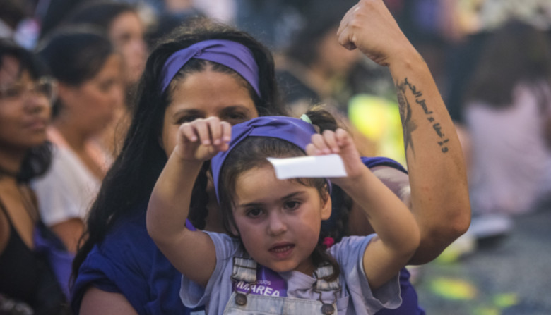 Hoy 24 de mayo, Día Internacional de la Mujer por la Paz y el Desarme