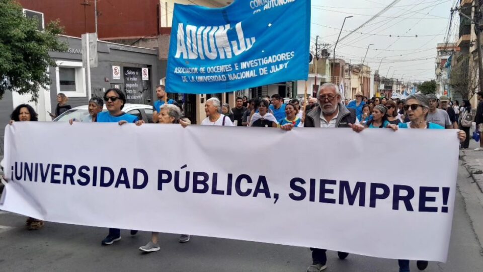 Docentes Universitarios anunciaron un paro de 48 horas 