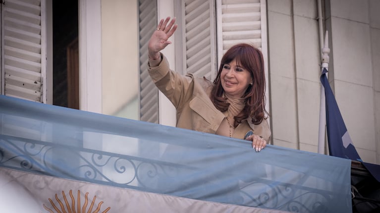 Cristina Kirchner presentó el pedido de prisión domiciliaria 