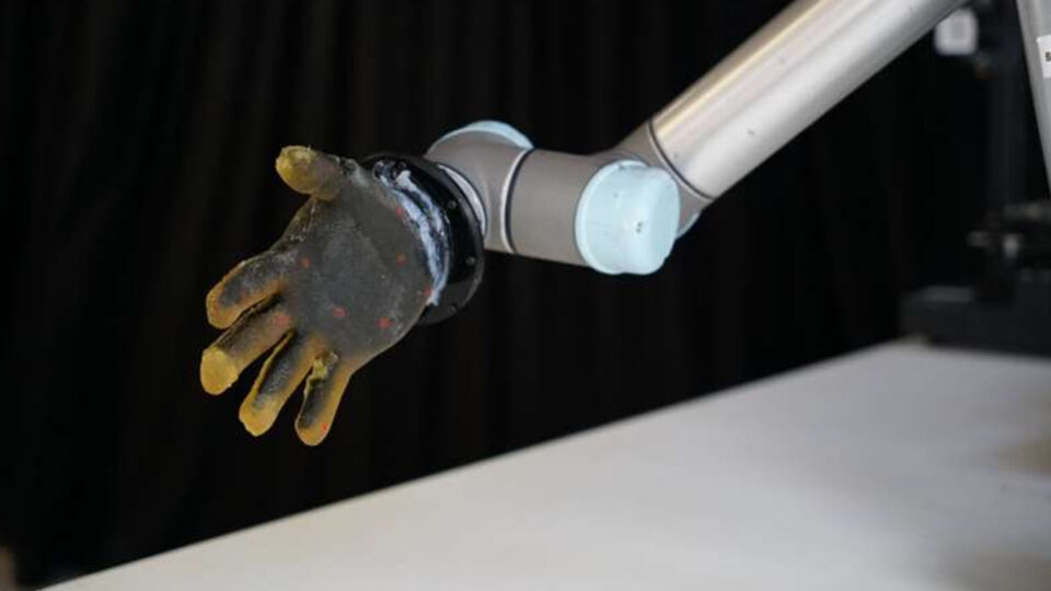 Desarrollaron una nueva piel electrónica flexible 