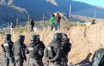 Desalojaron a la comunidad Cueva del Inca de Tilcara