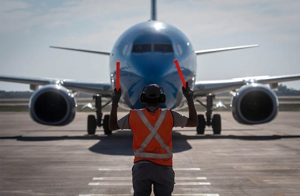 Dictaron conciliación obligatoria para los controladores aéreos