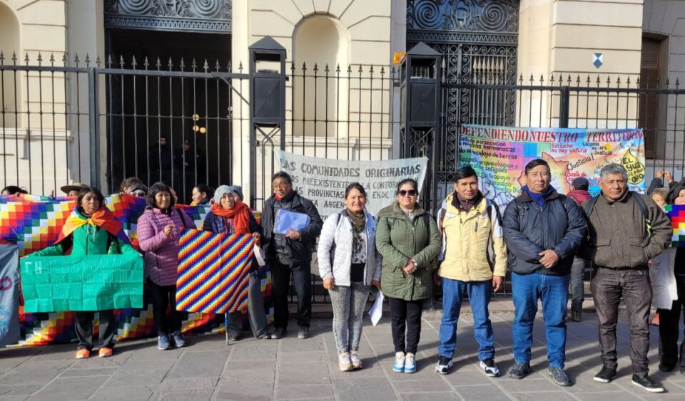 Comunidades volvieron a pedir la entrega de sus tierras