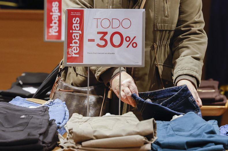 La venta de ropa cayó un 7,7% 