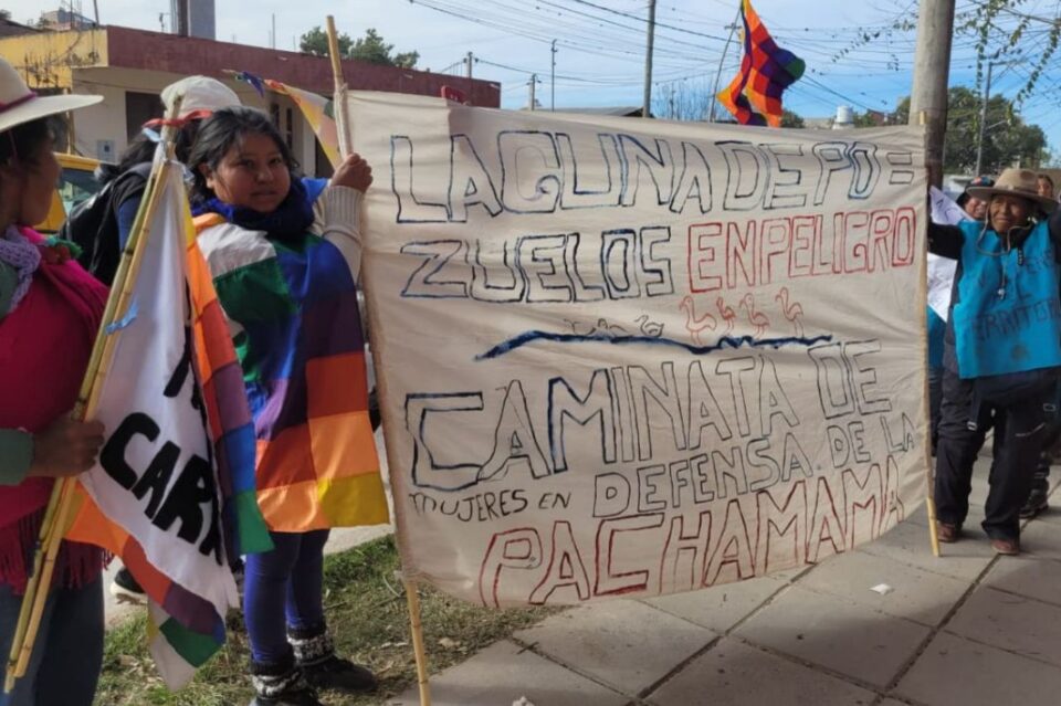 La “Caminata de Mujeres en defensa de la Pachamama” llegó a la capital 
