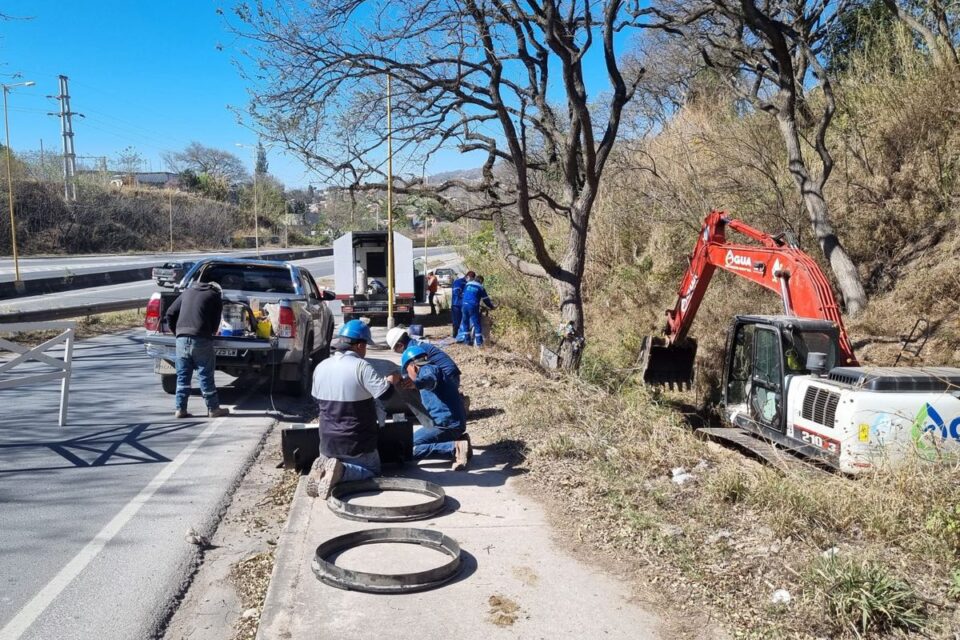 Por la rotura de un acueducto varios barrios están sin agua