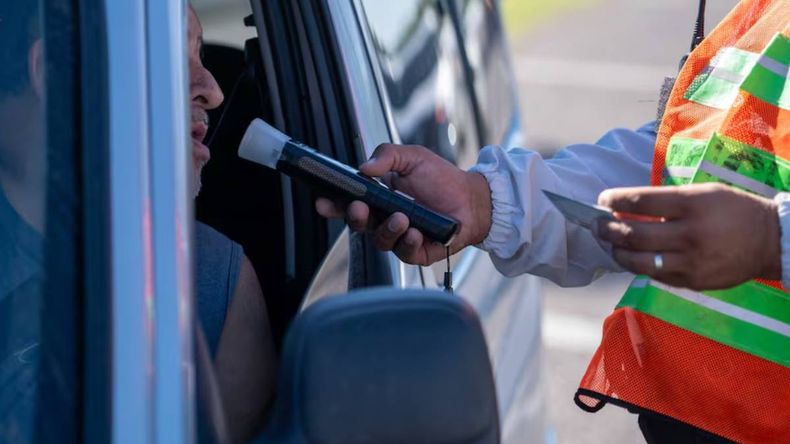 Labraron 100 multas por alcoholemias