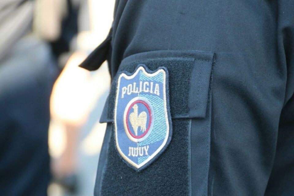 Detuvieron a cuatro policías por narcomenudeo