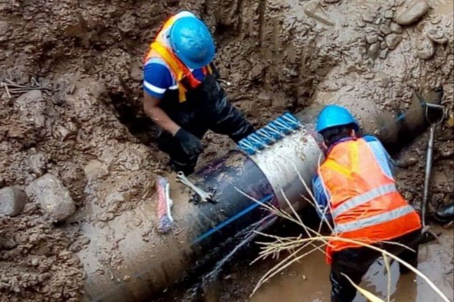 Corte total en Av. Bolivia por una reparación de Agua Potable 