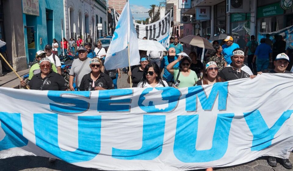 Municipales reclaman un aumento de sueldo 