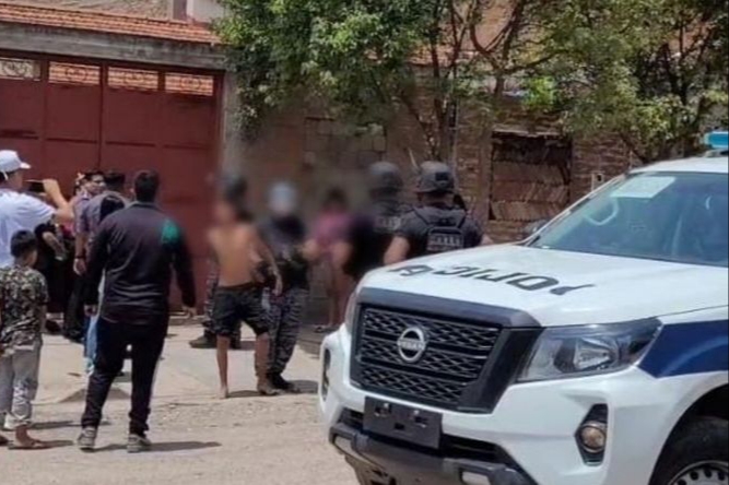 Enfrentamiento entre delincuentes y policías en Perico 