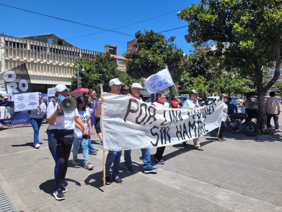 Marcharon en rechazo a las políticas del Gobierno Nacional y Provincial 