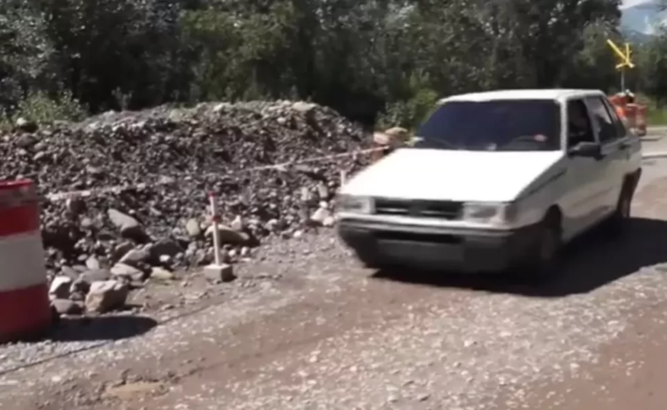 Reclaman por una obra abandonada sobre la Ruta 4