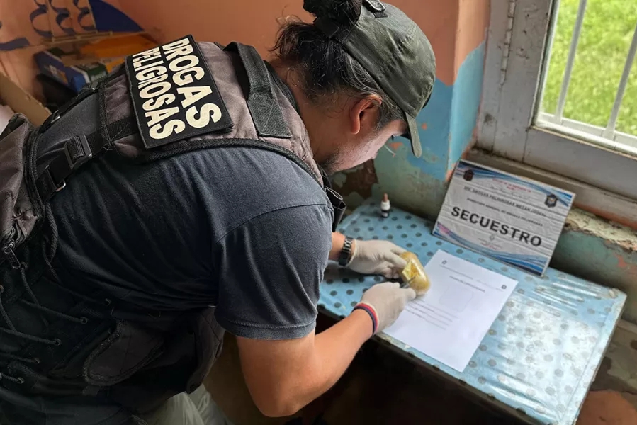 Una mujer que vendía drogas en Alto Comedero fue detenida