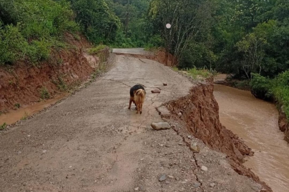 Vecinos de Ocloyas solicitan obras urgentes