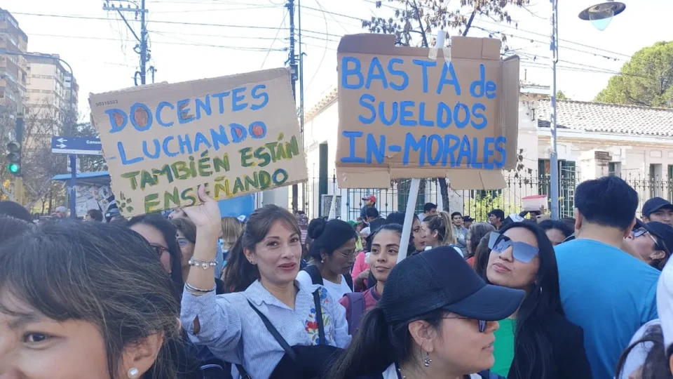 Crece el conflicto salarial docente en la provincia