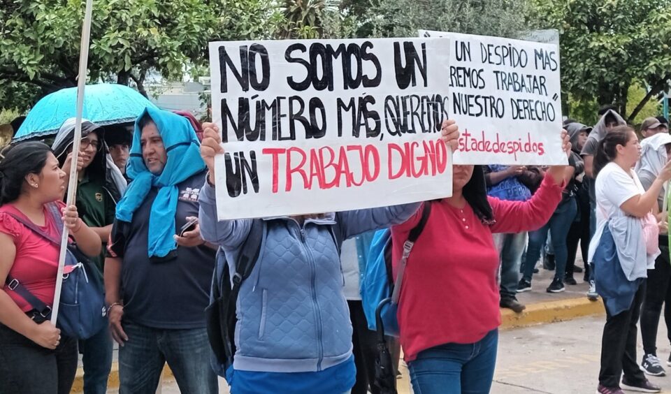 Reclaman la reincorporación trabajadores en Palpalá