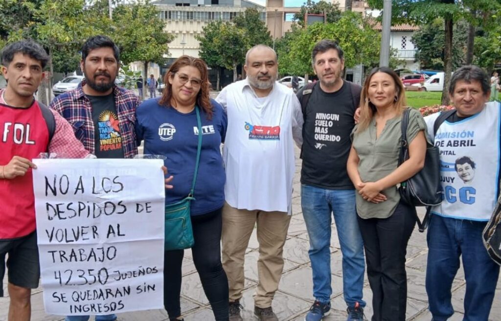 Referentes se manifestaron por la eliminación de planes sociales 