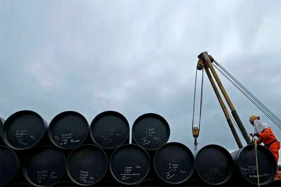 El petróleo se dispara y vuelve a pasar los US0 