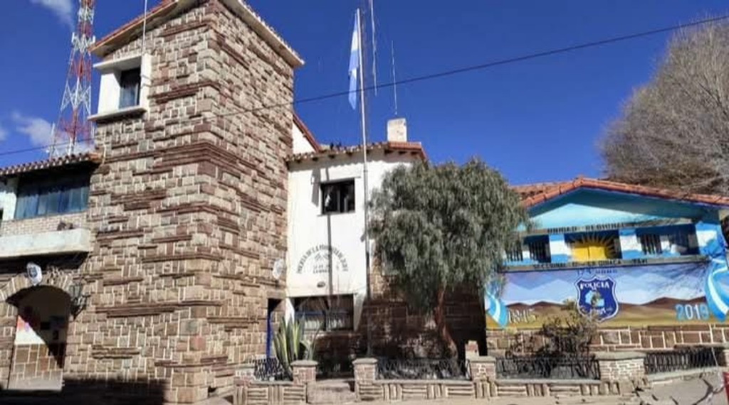 Jefes policiales harían funcionar como un departamento a las oficinas públicas