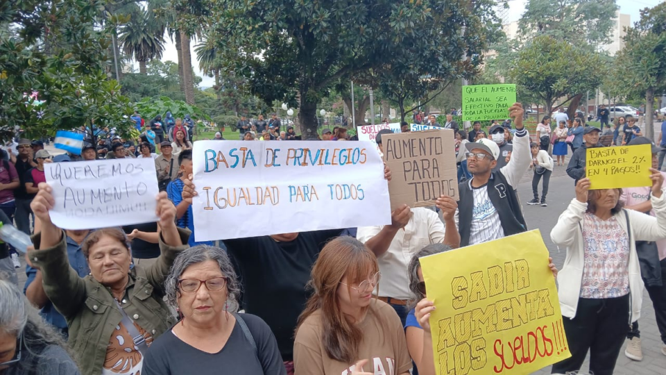Nueva marcha de los familiares de policías