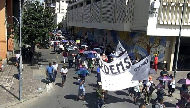 Docentes piden reapertura de paritarias 
