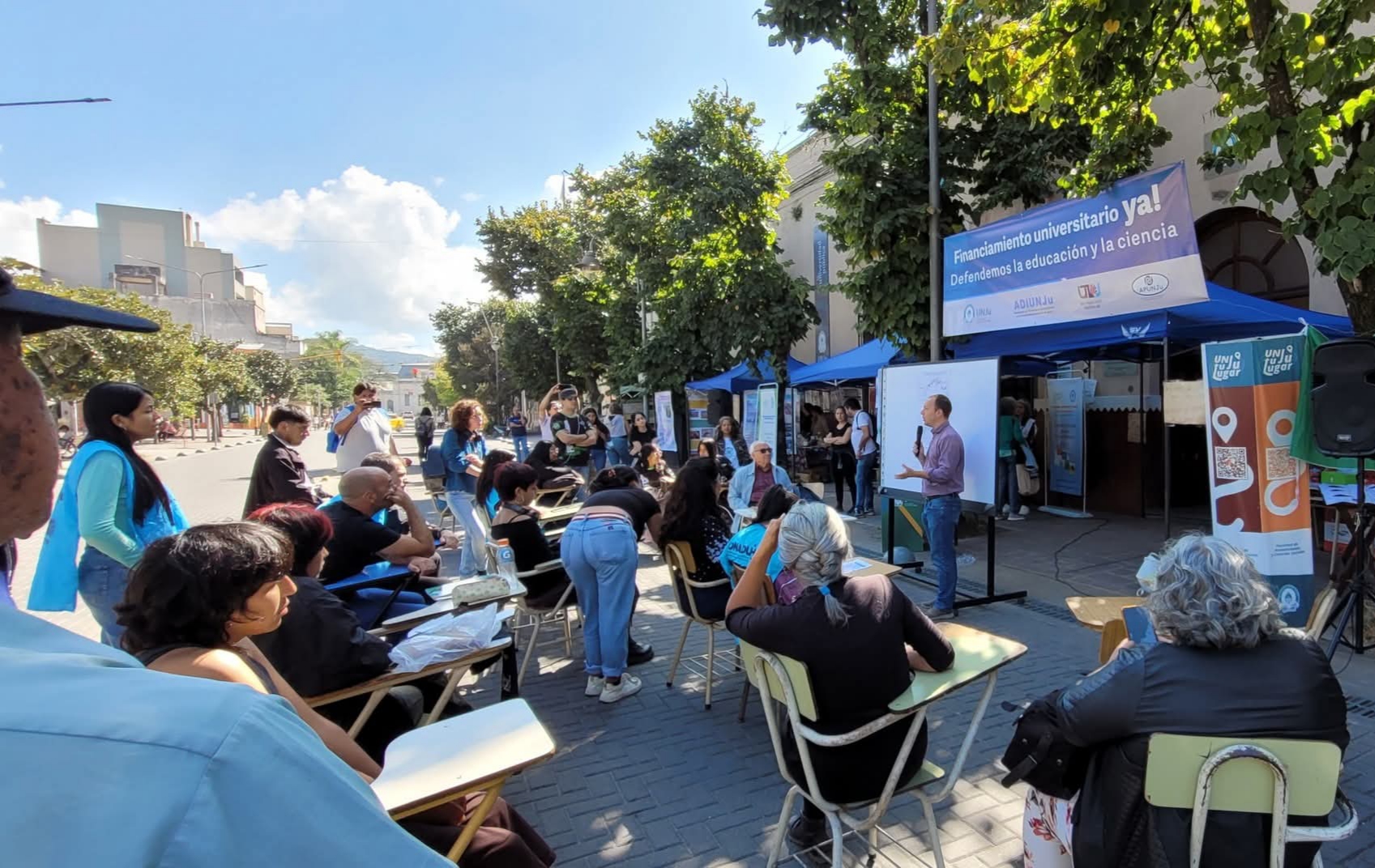 Paro de Docentes Universitarios: Realizarán clases públicas 