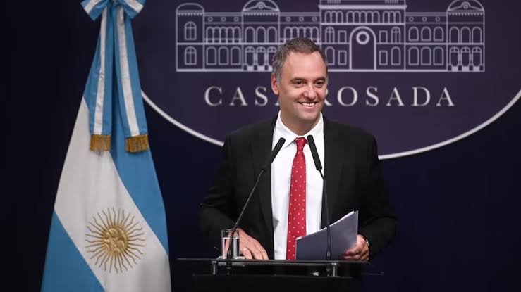 La Justicia ordenó levantar el secreto bancario de Manuel Adorni 