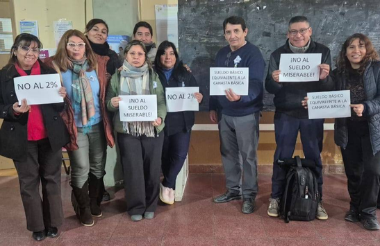 Docentes jujeños reclamaron por mejoras salariales