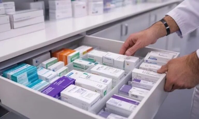 Advierten sobre caída en las ventas de medicamentos 