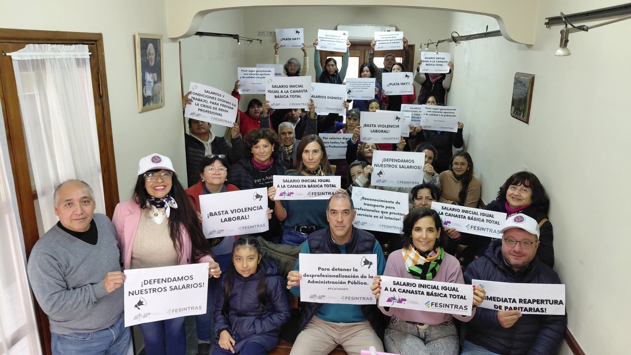 Profesionales reclaman por la reapertura de paritarias 