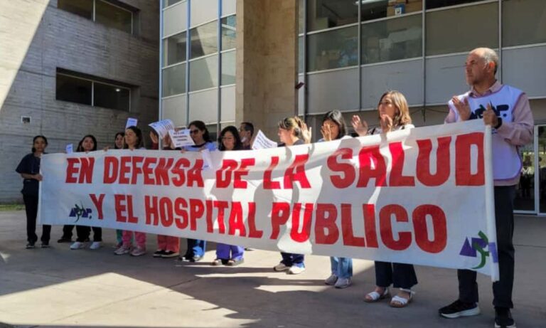 Profesionales exigen la apertura de Paritarias 