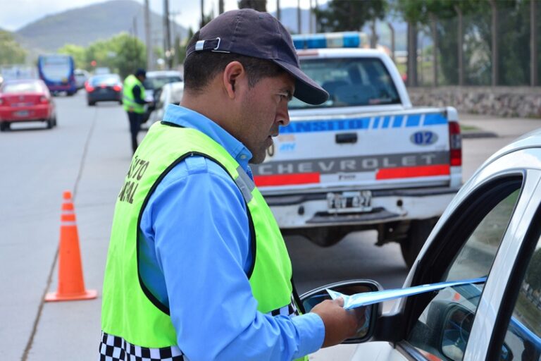 Labraron 700 actas por infracciones viales