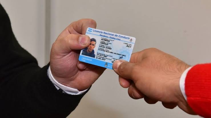 Deudores Alimentarios no podrán renovar la licencia 