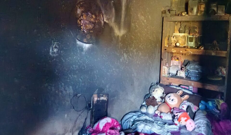Una familia en Los Huaicos perdió todo tras un incendio 
