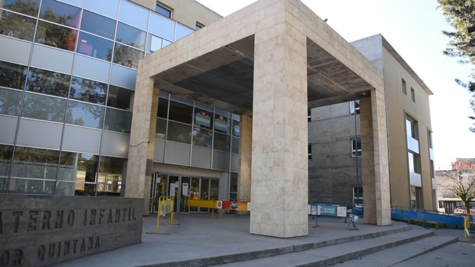 Denuncian qué una niña fue obligada a consumir alcohol