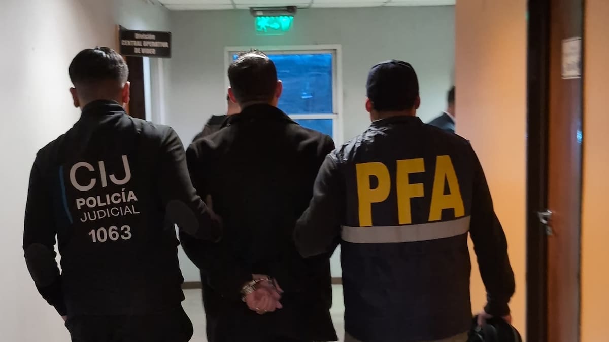 Liberaron al sargento de la PFA acusado de abuso infantil