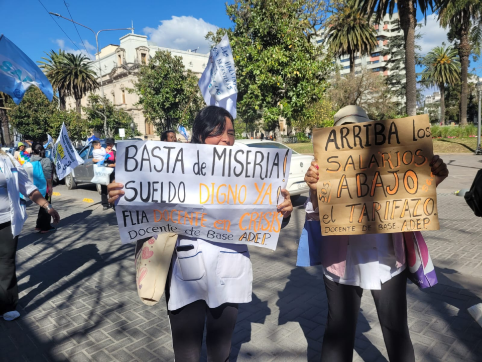 Gremios se movilizaron en Jujuy por reclamos salariales 
