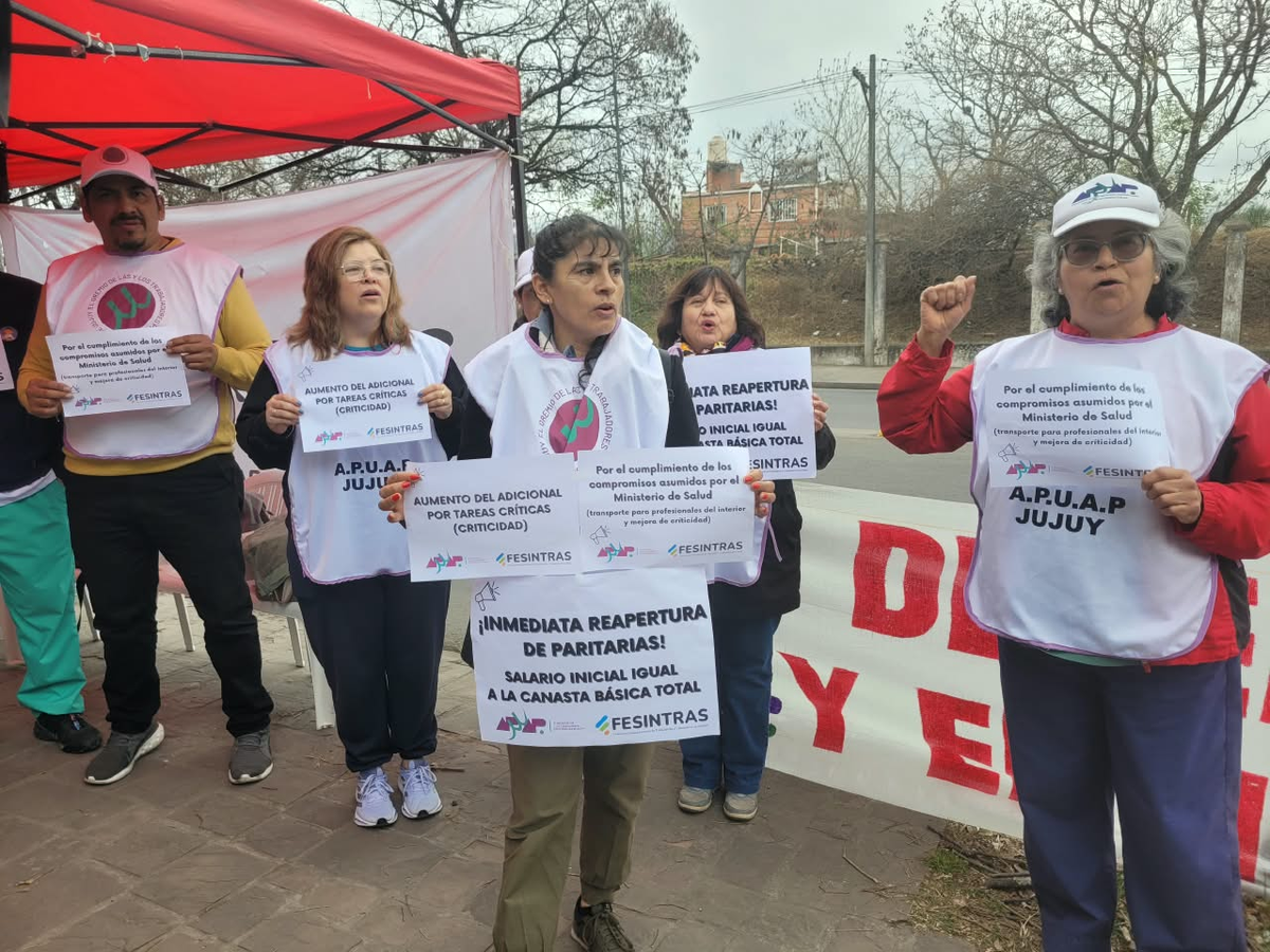 Profesionales denuncian la saturación de los hospitales 