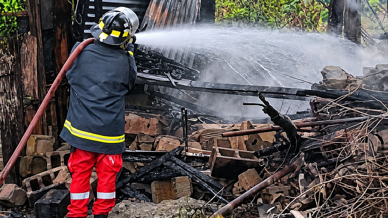 Incendio y explosión en un depósito de Palpalá 