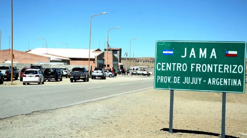 Por los fuertes vientos cerraron el Paso de Jama 