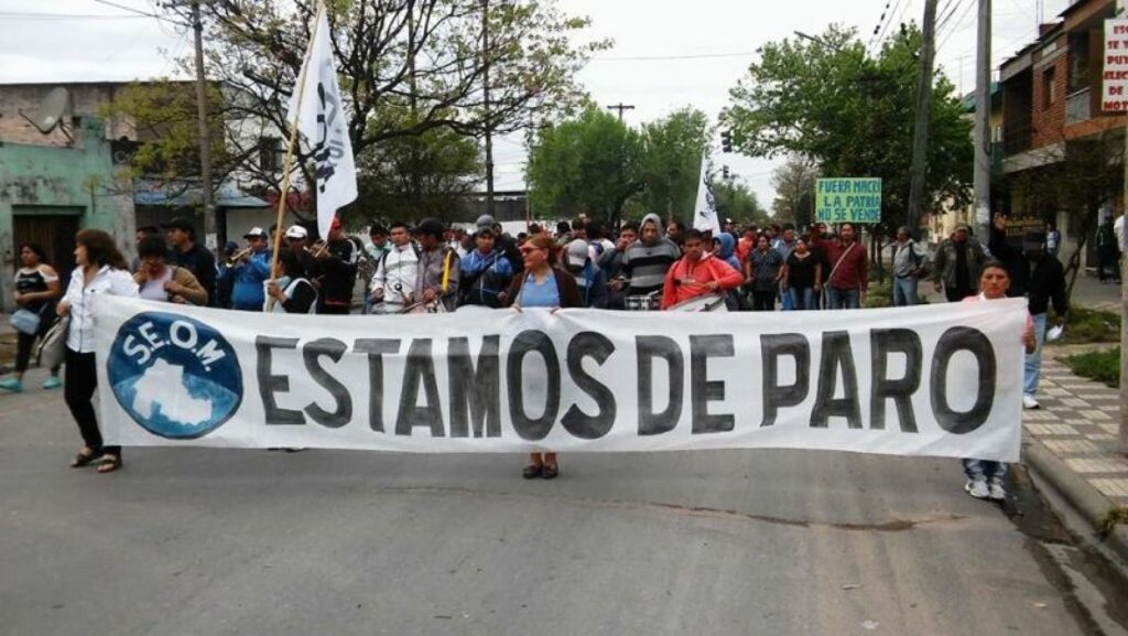 Gremios estatales inician la semana con medidas de fuerza 