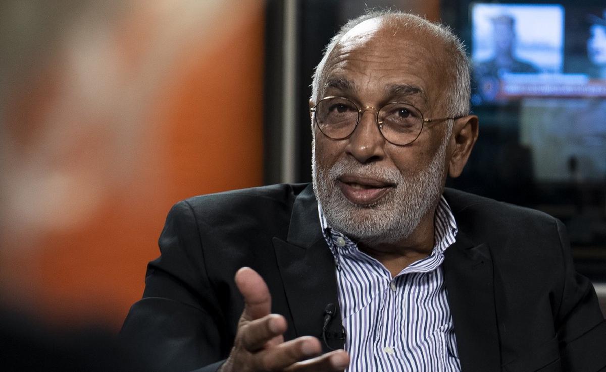 Falleció el periodista Oscar González Oro a los 74 años 