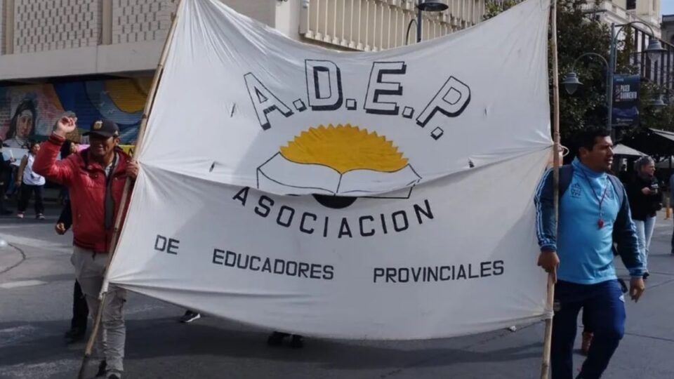 Denuncian la dilatación de las elecciones de ADEP 