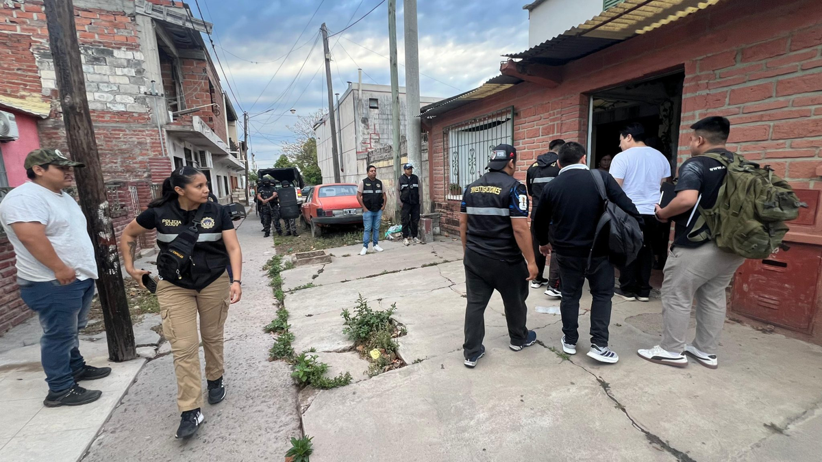 Por 21 estafas realizaron allanamientos en Perico 
