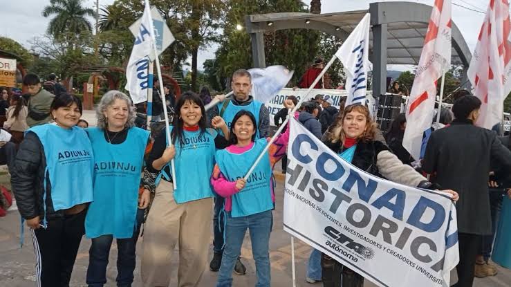 ADIUNJu lleva adelante un paro de 24 horas